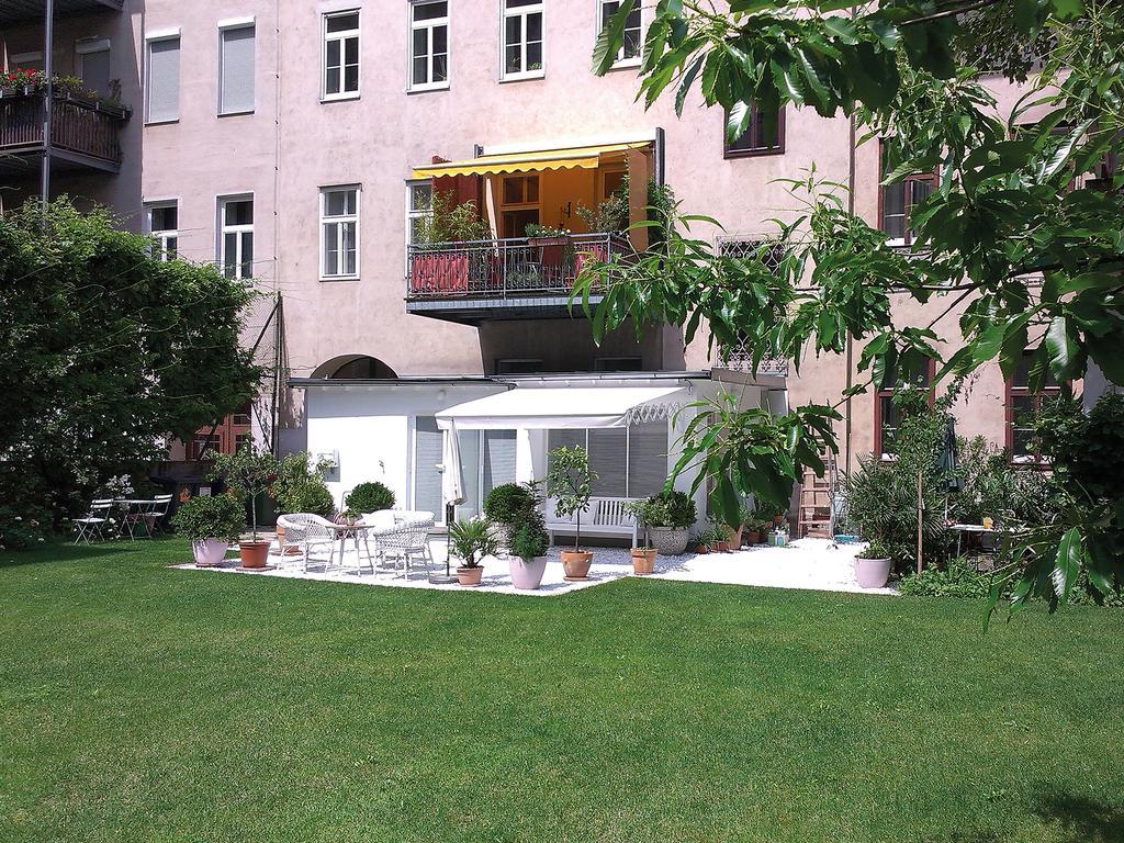 Garten Apartment Grunentorgasse Виена Екстериор снимка